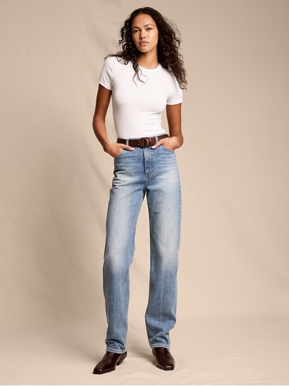 NWT! BANANA REPUBLIC LIGHT WASH HIGH-RISE 90S STRAIGHT JEAN - SIZE 27🩷